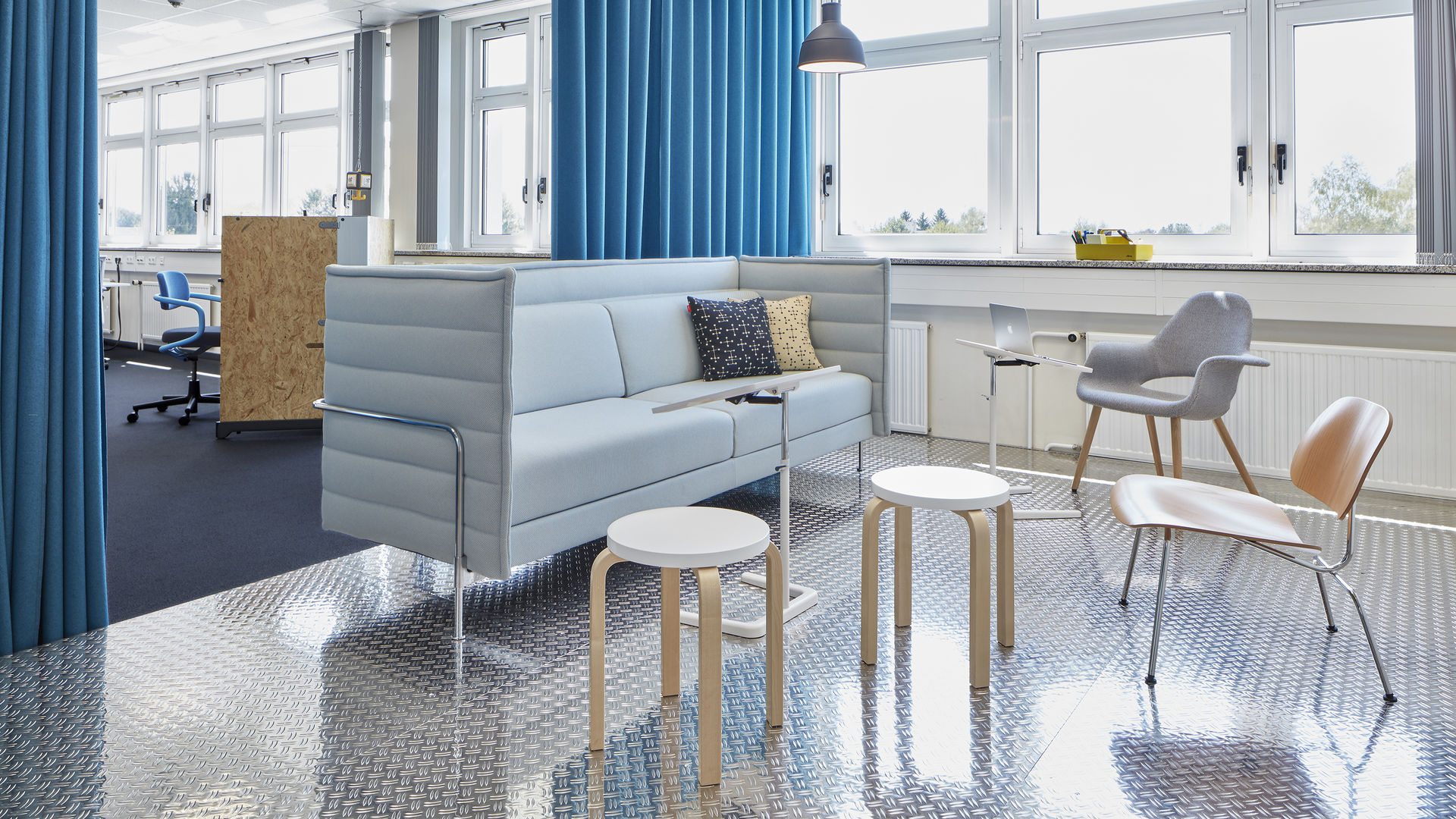 乐竞平台 - 桌几|茶几/边几|办公家具|设计师家具|嵌套可升降托盘角几